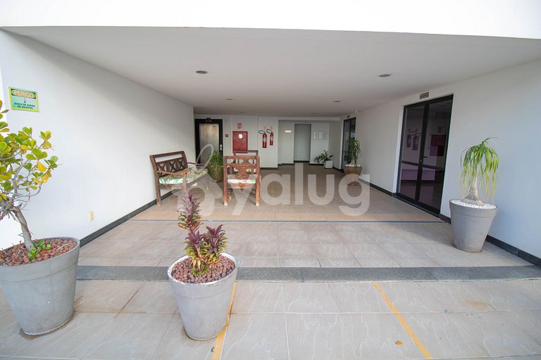Bedroom and Living Room 300m from Porto Barra Beach