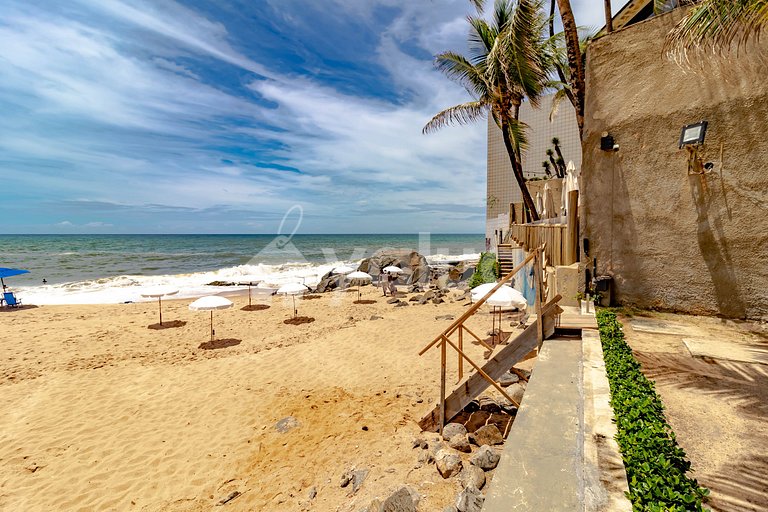 Excelente Quarto e Sala Pé na Areia, Rio Vermelho