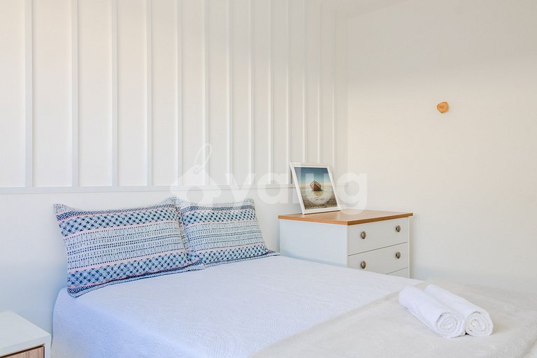 IT37 Excellent Village with 3 Suites Beachfront - Itacimirim