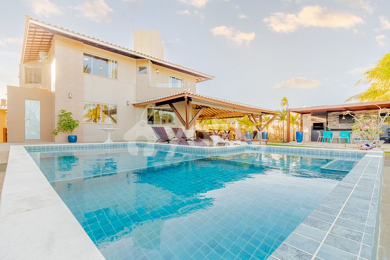 GB04 Casa 7 Quartos Pé na Areia c/ Diarista Incluso
