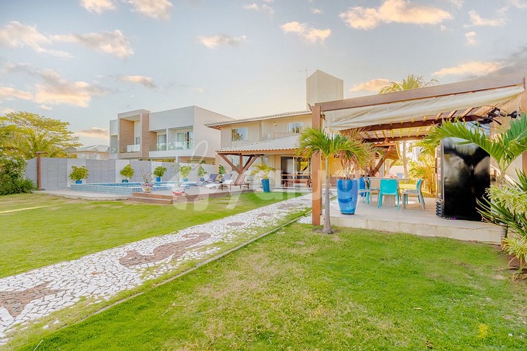 GB04 Casa 7 Quartos Pé na Areia c/ Diarista Incluso