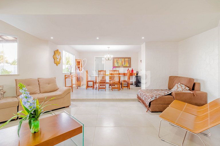 GB04 Casa 7 Quartos Pé na Areia c/ Diarista Incluso
