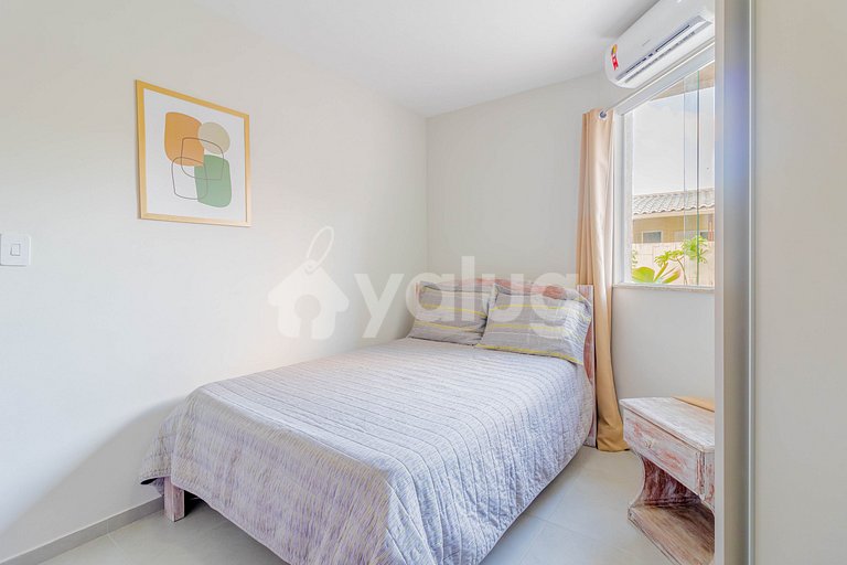 GB04 House with 7/4 Beachfront with Housekeeper Included