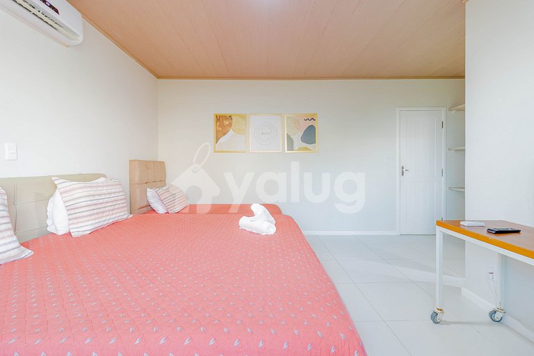 GB04 Casa 7 Quartos Pé na Areia c/ Diarista Incluso