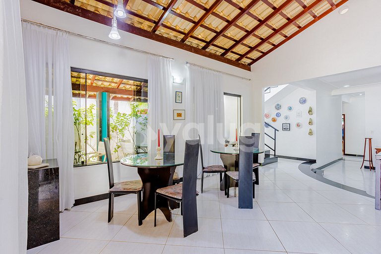 House 8 Bedrooms 50m from the Beach - Guarajuba