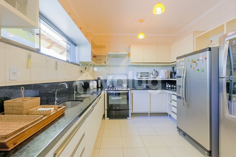 Casa 7 Dormitorios a 50m de la Playa - Guarajuba