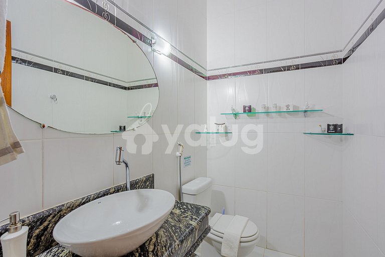 Casa 7 Dormitorios a 50m de la Playa - Guarajuba