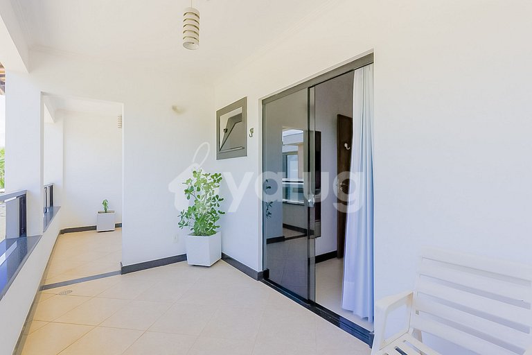Casa 7 Dormitorios a 50m de la Playa - Guarajuba