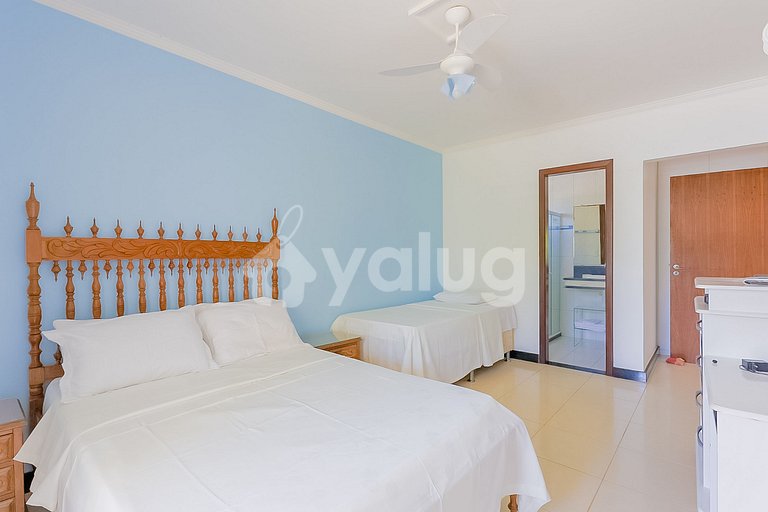 Casa 7 Dormitorios a 50m de la Playa - Guarajuba