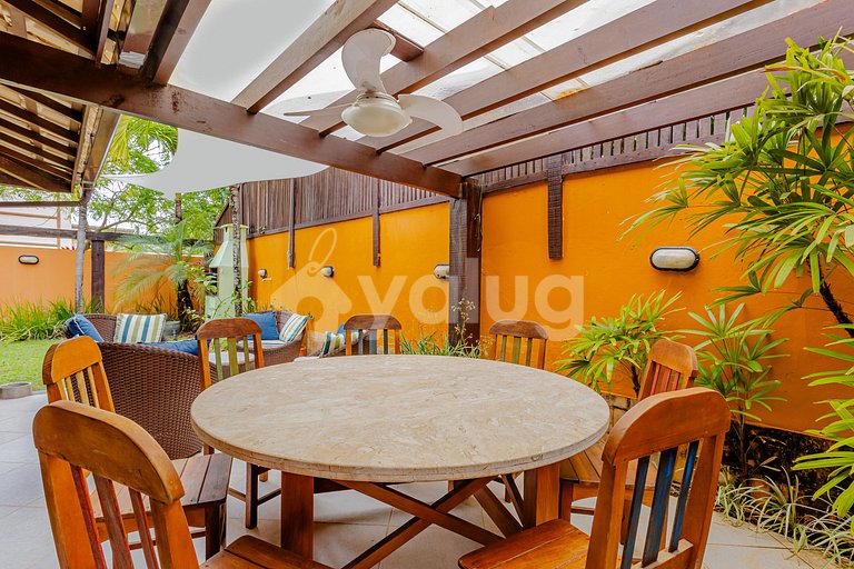 Preciosa casa de 4 suites a 300 m de la playa, Itacimirim.