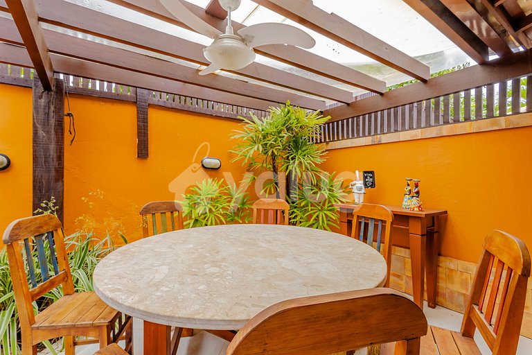 Beautiful 4-Suite House 300m from the Beach, Itacimirim