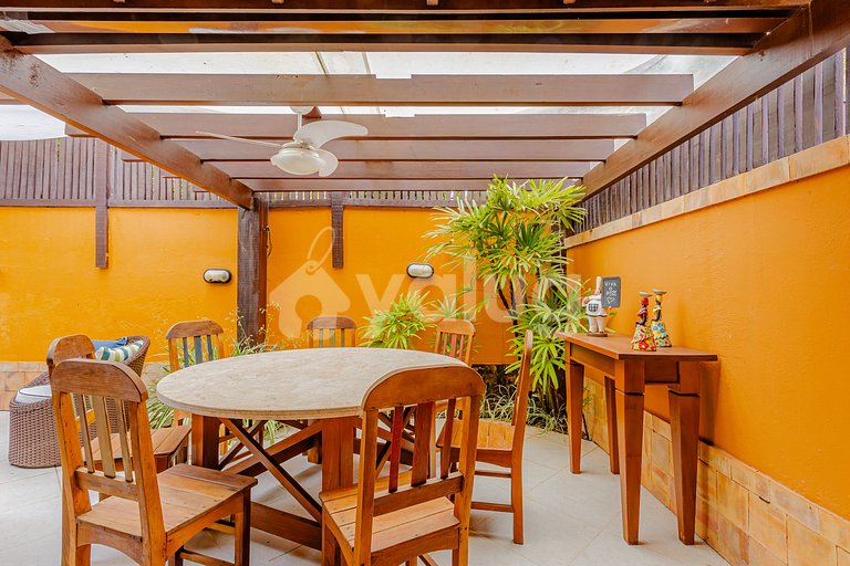 Beautiful 4-Suite House 300m from the Beach, Itacimirim