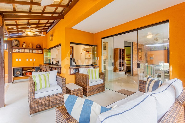 Beautiful 4-Suite House 300m from the Beach, Itacimirim