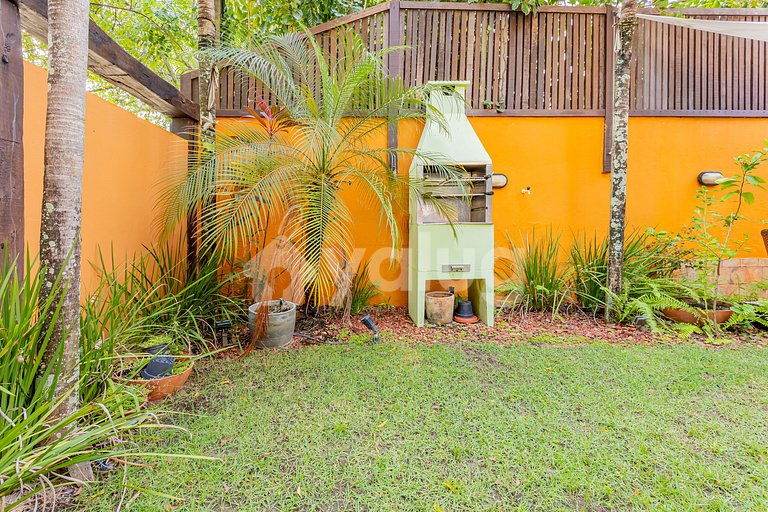 Beautiful 4-Suite House 300m from the Beach, Itacimirim