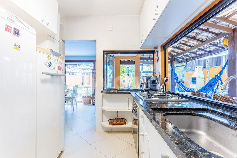 Preciosa casa de 4 suites a 300 m de la playa, Itacimirim.