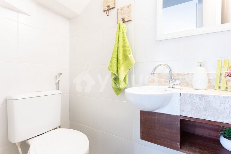 Beautiful 4-Suite House 300m from the Beach, Itacimirim