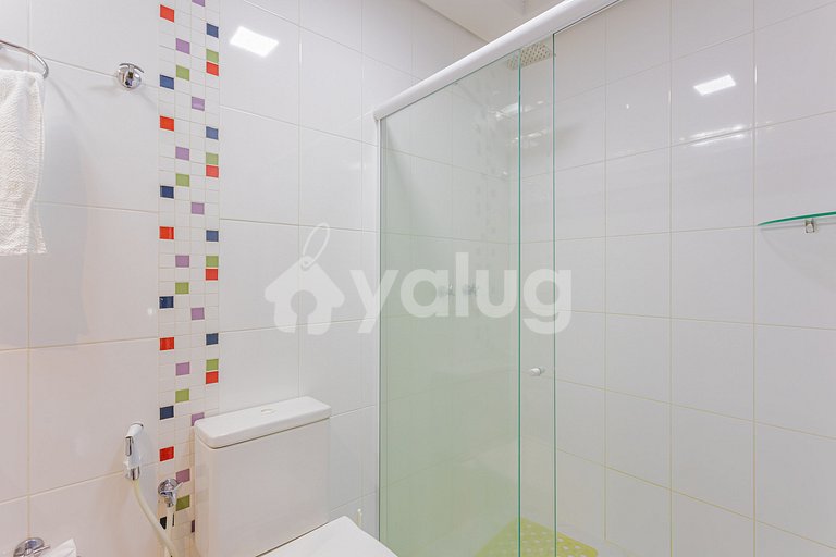 House 8 Suites 50m from the Beach with Maid Included Guaraju