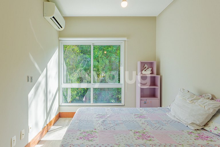 Excelente Casa 4 Suites con Piscina y Barbacoa