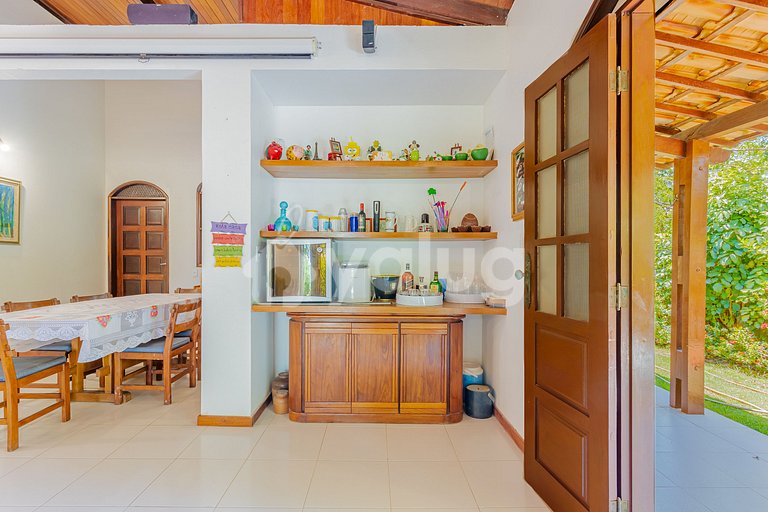 Excelente Casa de 5 Dormitorios - Guarajuba