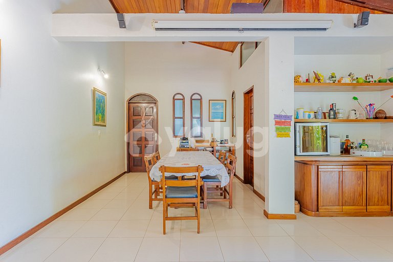Excelente Casa de 5 Dormitorios - Guarajuba