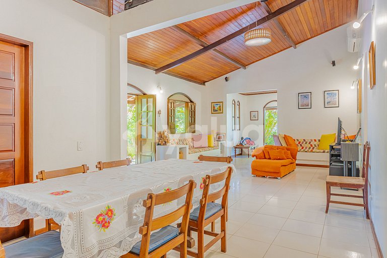 Excelente Casa de 5 Dormitorios - Guarajuba