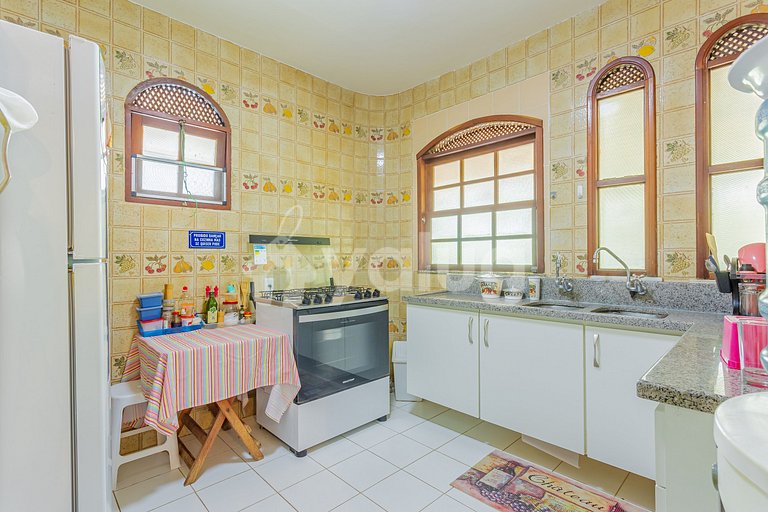 Excelente Casa de 5 Dormitorios - Guarajuba