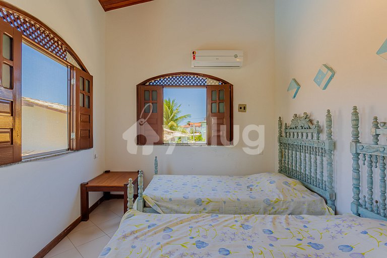 Excelente Casa de 5 Dormitorios - Guarajuba