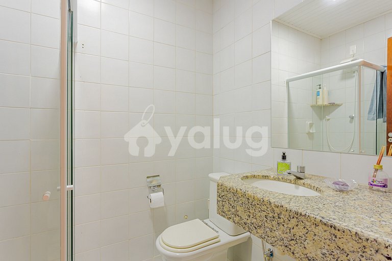 Excelente Casa de 5 Dormitorios - Guarajuba