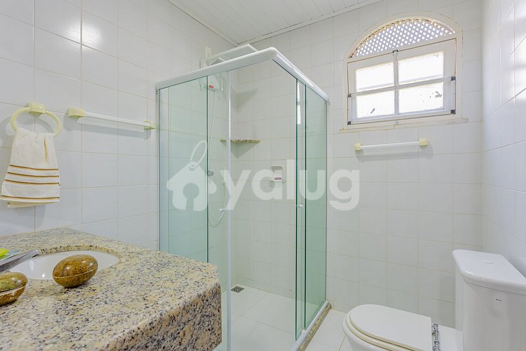 Excelente Casa de 5 Dormitorios - Guarajuba