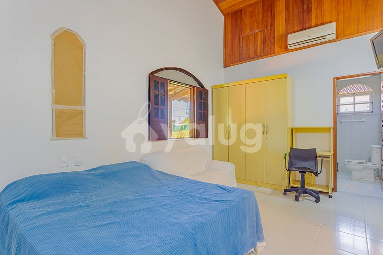 Excelente Casa de 5 Dormitorios - Guarajuba