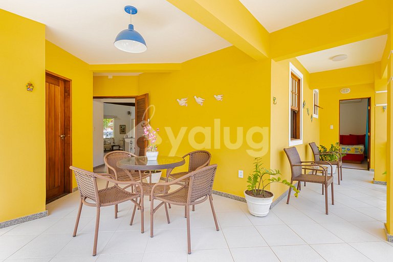 GB16 House 6 Suites 50m from the Beach - Cleaner Included