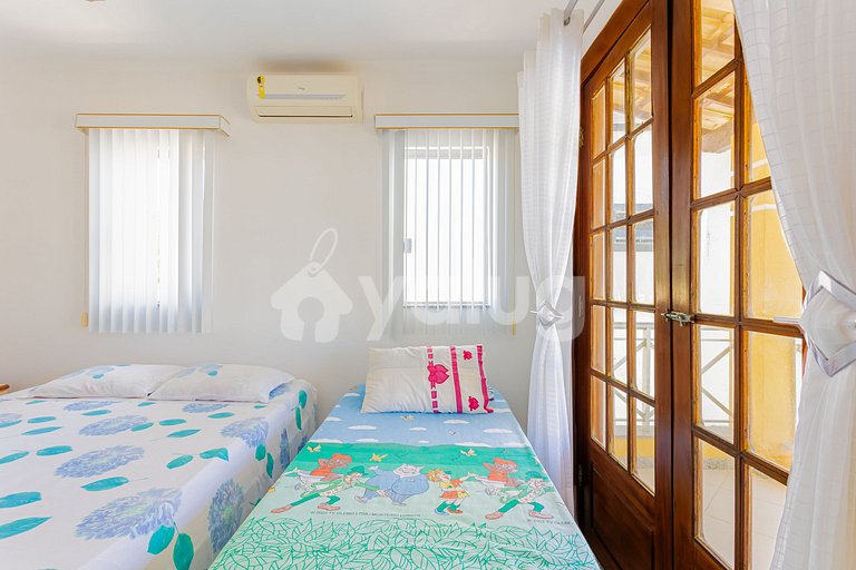 GB16 House 6 Suites 50m from the Beach - Cleaner Included