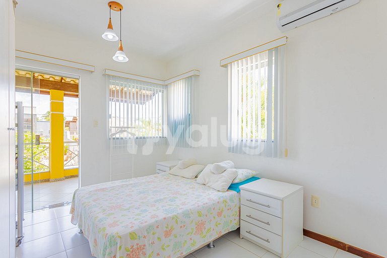 GB16 House 6 Suites 50m from the Beach - Cleaner Included