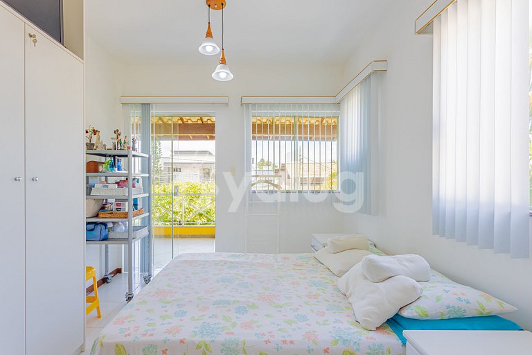 GB16 House 6 Suites 50m from the Beach - Cleaner Included
