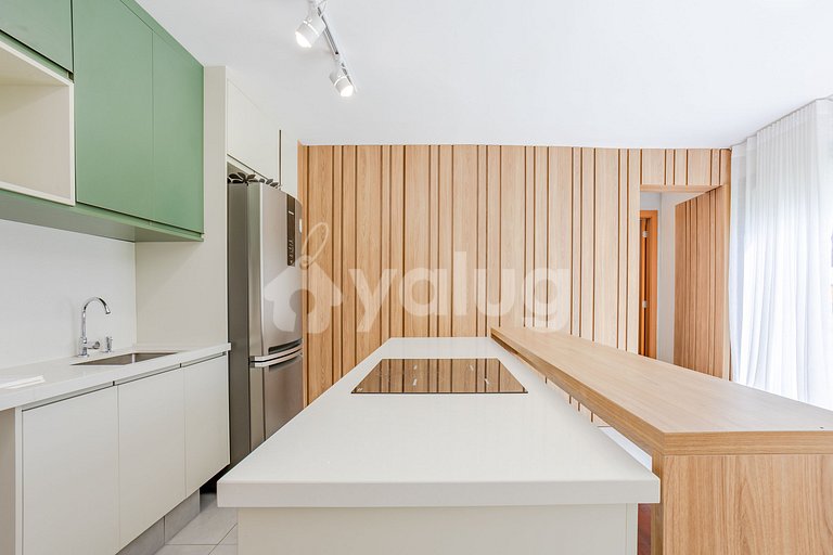 Modern and Cozy Apt 600m from the Beach