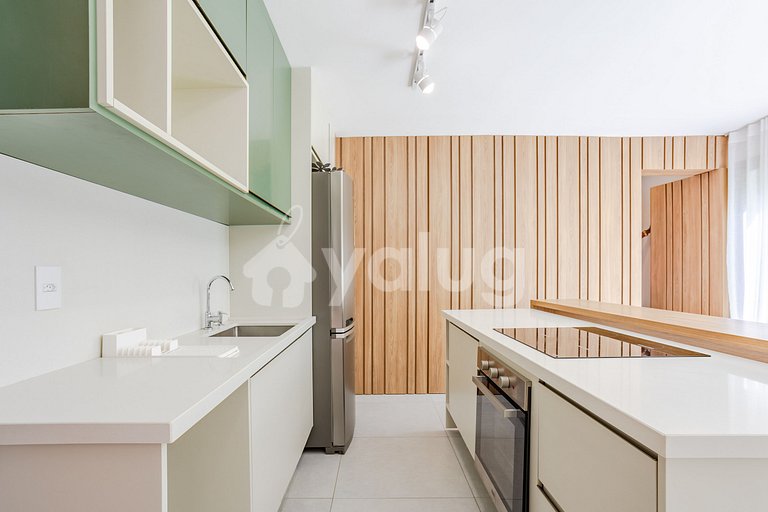 Modern and Cozy Apt 600m from the Beach