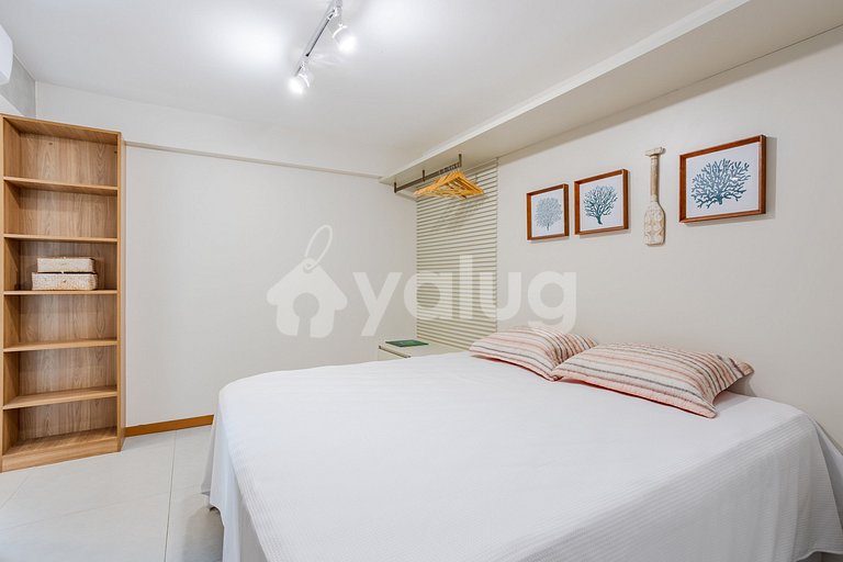 Modern and Cozy Apt 600m from the Beach