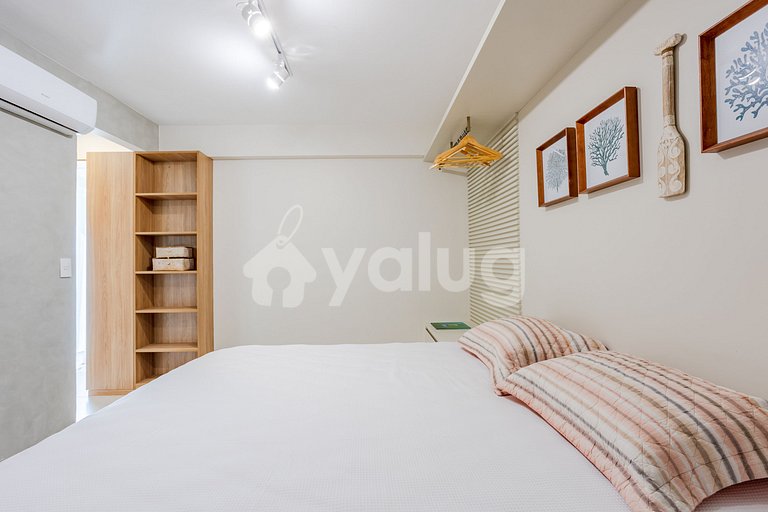 Modern and Cozy Apt 600m from the Beach