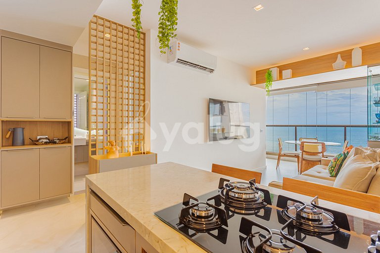 Bedroom and living room 150m from Farol da Barra Beach