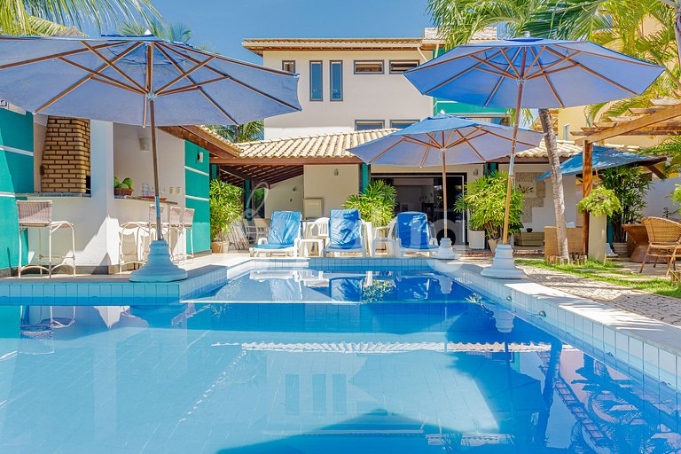 House 8 Bedrooms 50m from the Beach - Guarajuba