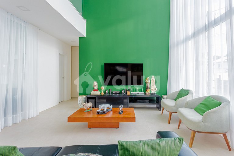 Excellent 7-Suite House 350m from the Beach