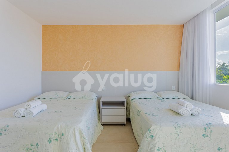 Excellent 7-Suite House 350m from the Beach - Maid Included