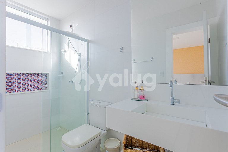 Excellent 7-Suite House 350m from the Beach