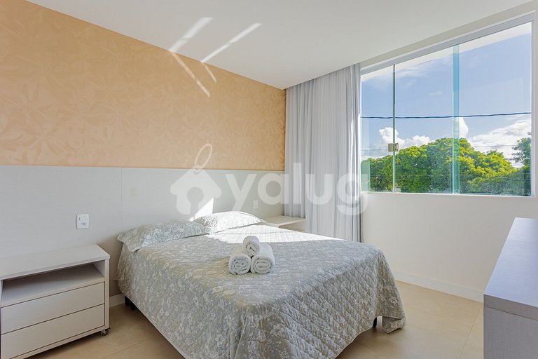 Excellent 7-Suite House 350m from the Beach