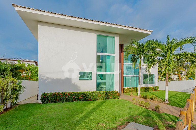 Excellent 7-Suite House 350m from the Beach