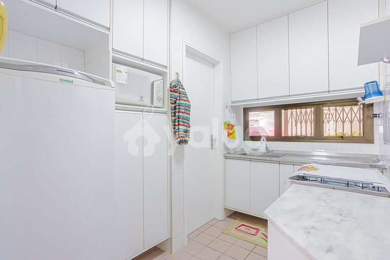 Village 2 Bedrooms, 270m from Guarajuba Beach