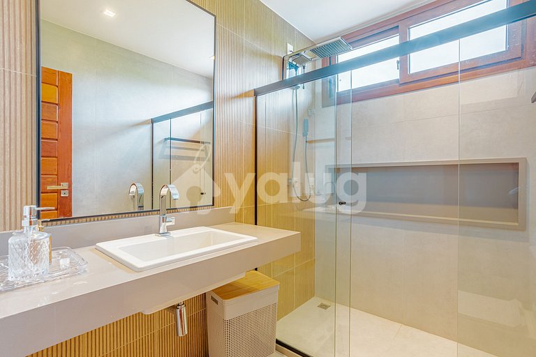 PF83 Casa Alto Estándar 5 Suites Praia Bella