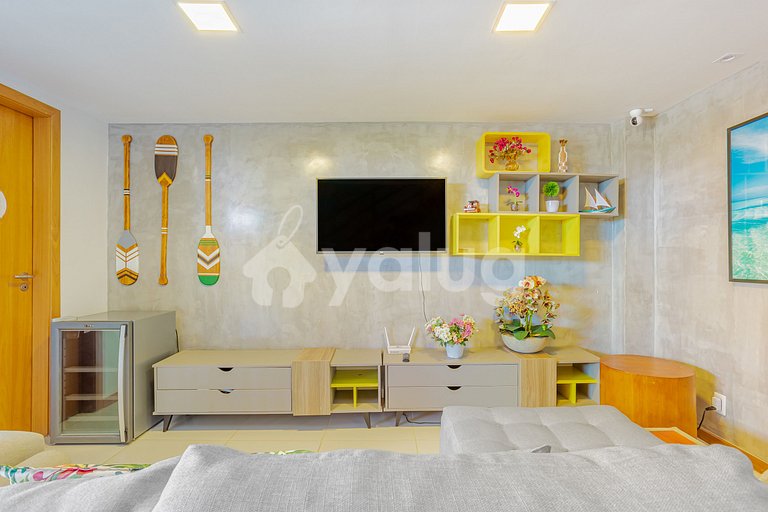 Wonderful 4-Suite Apartment, Right on the Beach, Itacimirim