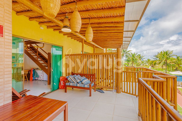 Wonderful 4-Suite Apartment, Right on the Beach, Itacimirim