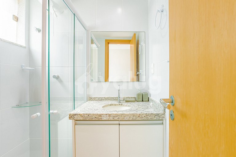 Wonderful 4-Suite Apartment, Right on the Beach, Itacimirim